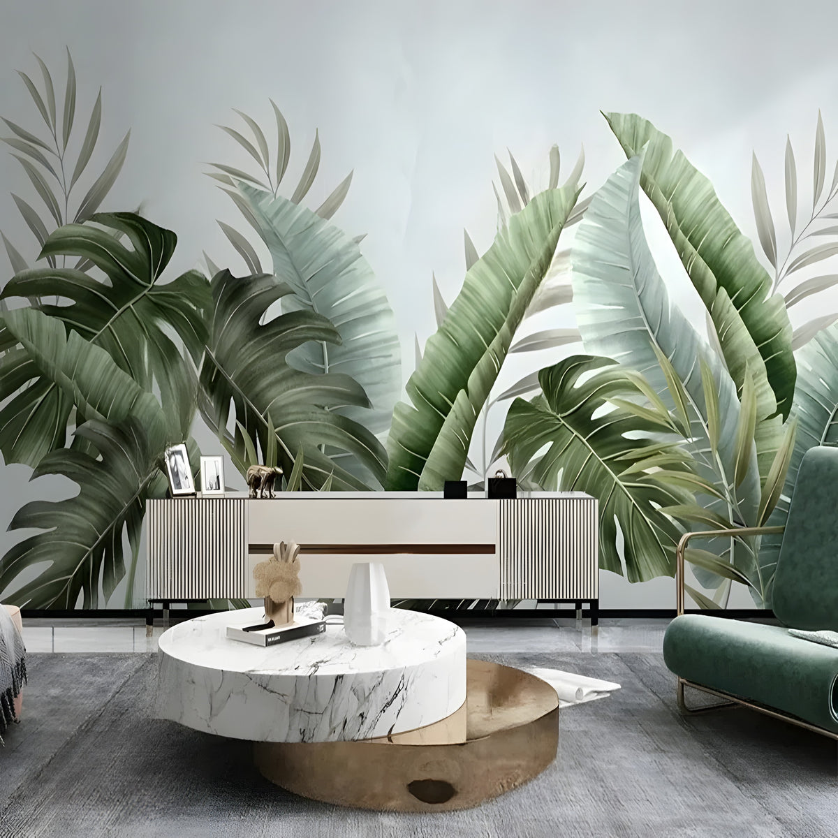 Papier peint panoramique de grandes feuilles tropicales vertes dans un salon contemporain