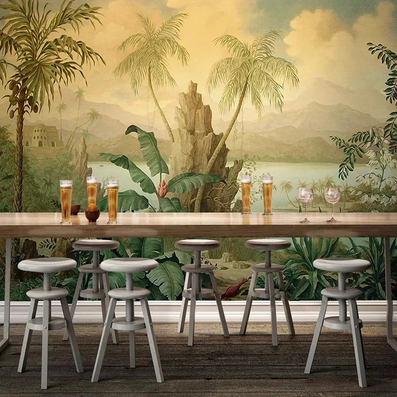 Papier peint panoramique jungle tropicale avec palmiers, bananiers et lagune dans un bar